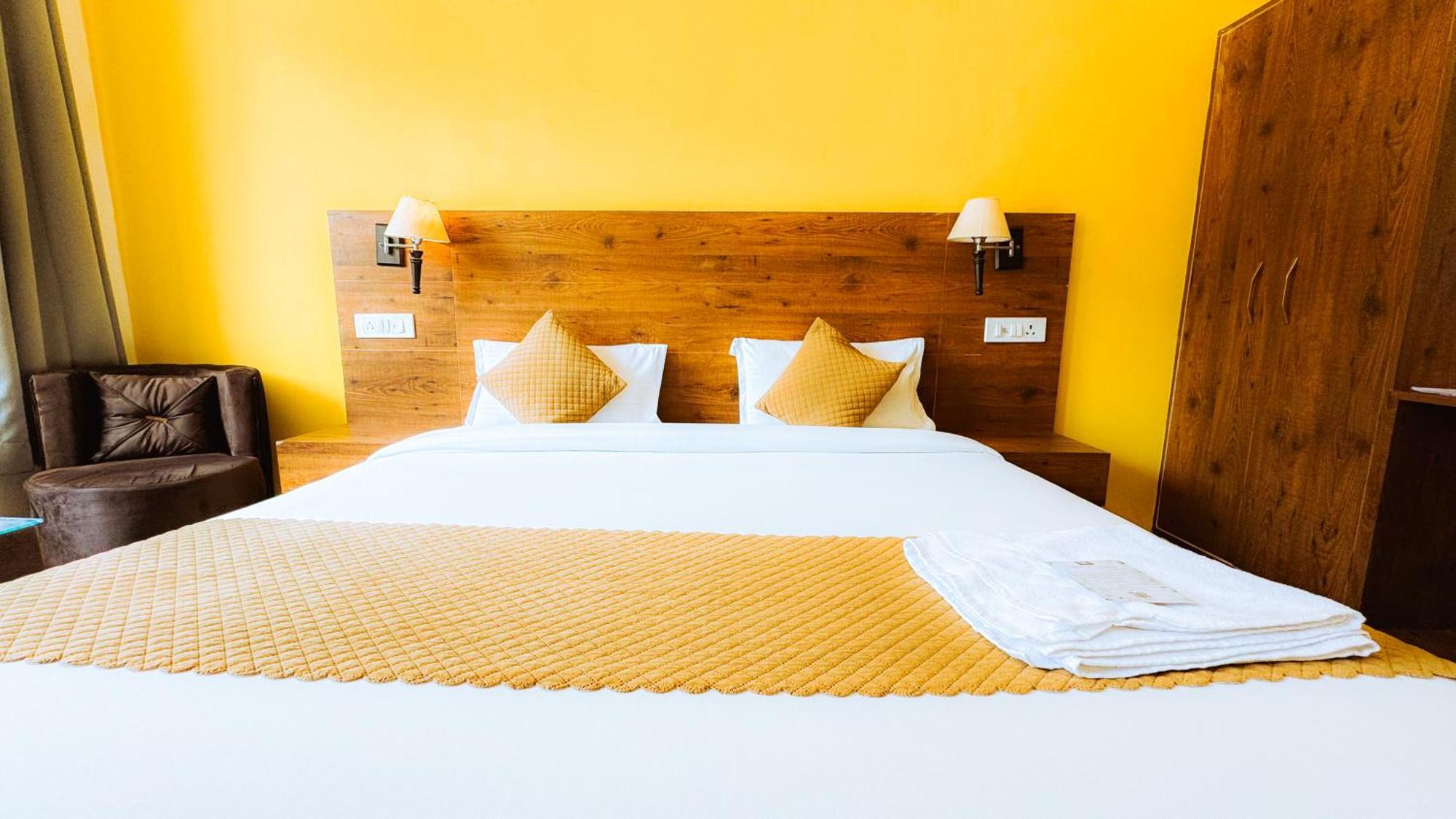 Auberge de jeunesse HOT - House Of Travellers à Rishīkesh Extérieur photo